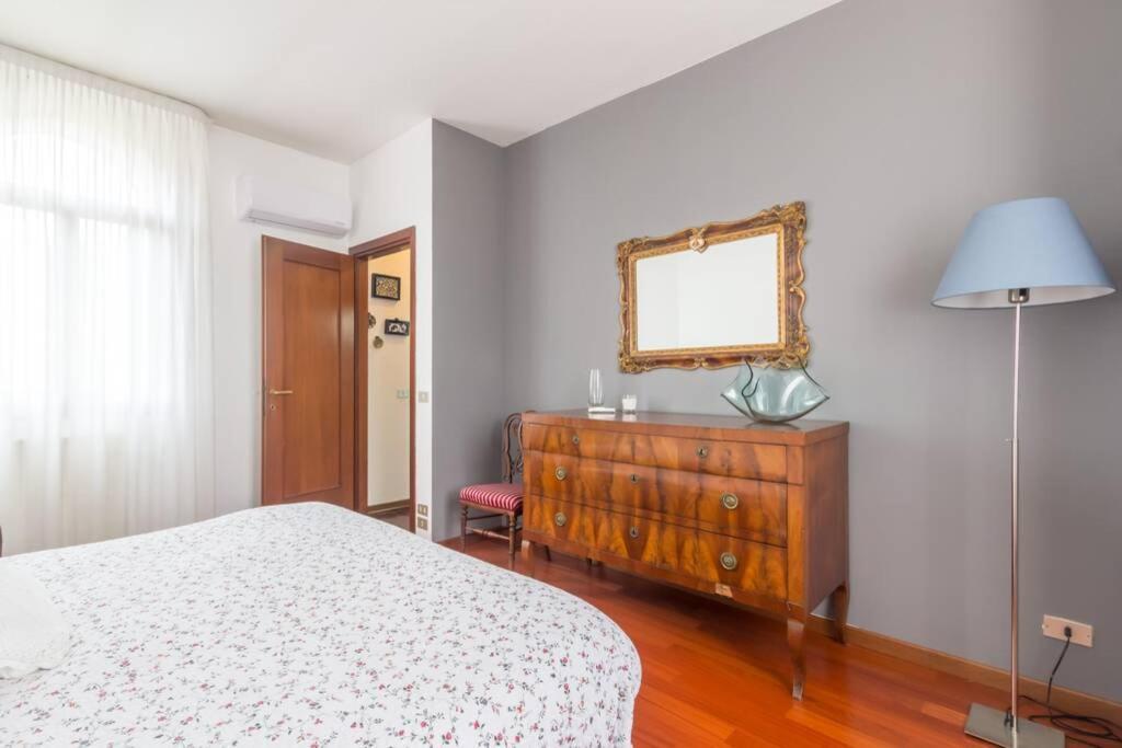 Dadahome Elegante Appartamento Vicino Al Centro Treviso Eksteriør bilde